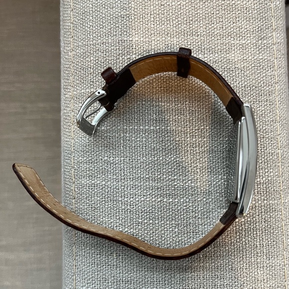 Kenneth Cole Men’s Leather Watch (with Date) - Picture 6 of 11